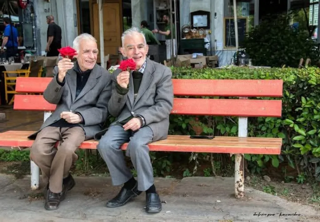 Ο θάνατος χώρισε τους αχώριστους δίδυμους της Θεσσαλονίκης, μία συγκλονιστική ιστορία ΦΩΤΟ