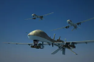 Καταιγισμός ουκρανικών drones «παρέλυσε» τα αεροδρόμια της Μόσχας
