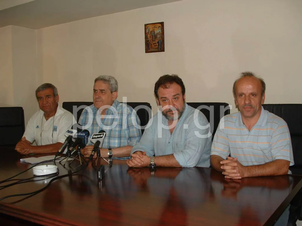 Πάτρα: Κηδεύτηκε ο Σπύρος Αλεξανδρόπουλος - Πρόσφερε στον άνθρωπο και στον φαρμακευτικό κλάδο Πάτρα: Κηδεύτηκε ο Σπύρος Αλεξανδρόπουλος - Πρόσφερε στον άνθρωπο και στον φαρμακευτικό κλάδο