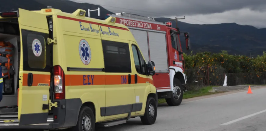 Κέρκυρα -Τροχαίο ατύχημα με εγκλωβισμό ηλικιωμένου οδηγού Κέρκυρα -Τροχαίο ατύχημα με εγκλωβισμό ηλικιωμένου οδηγού