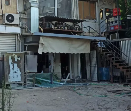 Μαρούσι: Εκρηξη σε κατάστημα, στο νοσοκομείο δυο τραυματίες ΦΩΤΟ