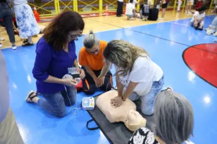 ΕΣΗΕΠΗΝ: Οι δημοσιογράφοι εκπαιδεύτηκαν σε ΚΑΡΠΑ και χρήση απινιδωτή ΦΩΤΟ