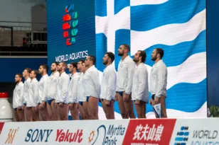Η απονομή του χάλκινου μεταλλίου στην Ελλάδα