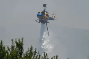 Πύρινη νύχτα στην Εύβοια: Εκκενώσεις μέσα στη νύχτα, σε ύφεση η φωτιά, σε επιφυλακή για αναζωπυρώσεις