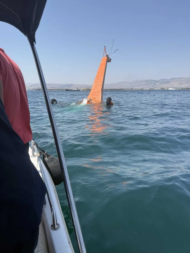 «Ακούσαμε ένα "μπαπ" και είδαμε το ελικόπτερο στη θάλασσα», μαρτυρίες και εικόνες από την πτώση