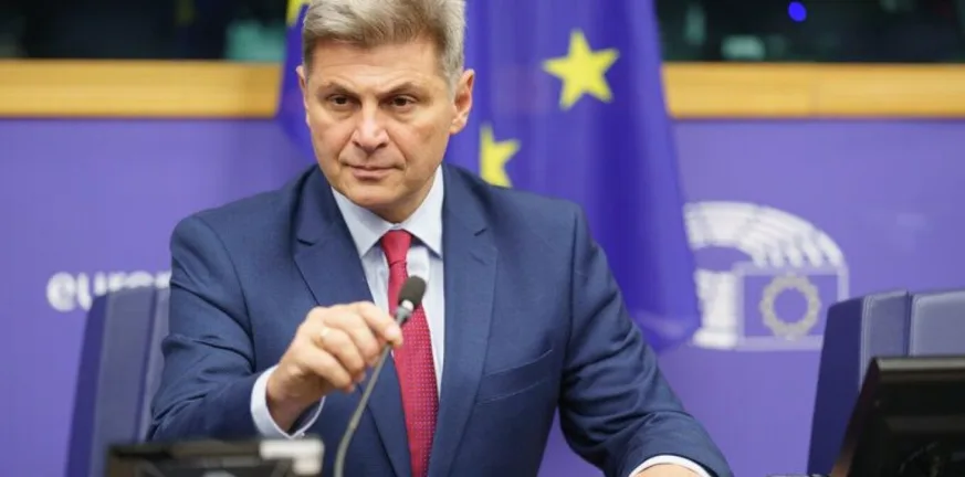 Ο Φαραντούρης προτείνει κυβέρνηση Ειδικού Σκοπού με στόχο την κάθαρση της χώρας