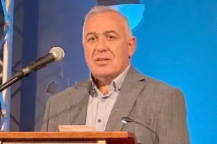Ο δήμαρχος Παναγιώτης Ανδριόπουλος στην «Π»: «Η Αιγιάλεια μπορεί να απογειωθεί!»