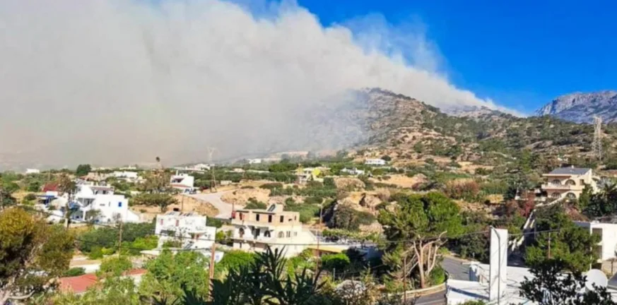 Ιεράπετρα: «Μάχη» με τις αναζωπυρώσεις, σε κατάσταση έκτακτης ανάγκης οι πυρόπληκτες περιοχές Ιεράπετρα: «Μάχη» με τις αναζωπυρώσεις, σε κατάσταση έκτακτης ανάγκης οι πυρόπληκτες περιοχές