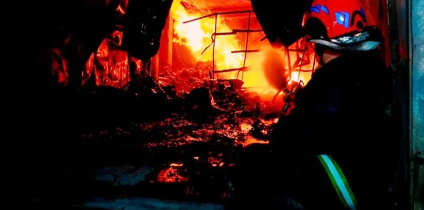 Στους 50 νεκροί και τραυματίες από φωτικά σε εμπορικό κέντρο στο Ιράκ Στους 50 νεκροί και τραυματίες από φωτικά σε εμπορικό κέντρο στο Ιράκ