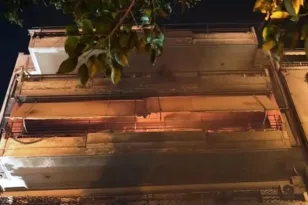 Μεταξουργείο: Φωτιά σε κατάστημα, απεγκλωβισμοί ενοίκων πολυκατοικίας