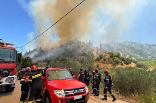 Νεραντζιές Αιγίου: Ποια η εικόνα της φωτιάς, συνεχίζονται οι επιχειρήσεις ΦΩΤΟ ΝΕΟΤΕΡΑ