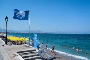 Αυτές είναι οι 12 παραλίες στην Ελλάδα που πλέον δεν έχουν Γαλάζια Σημαία