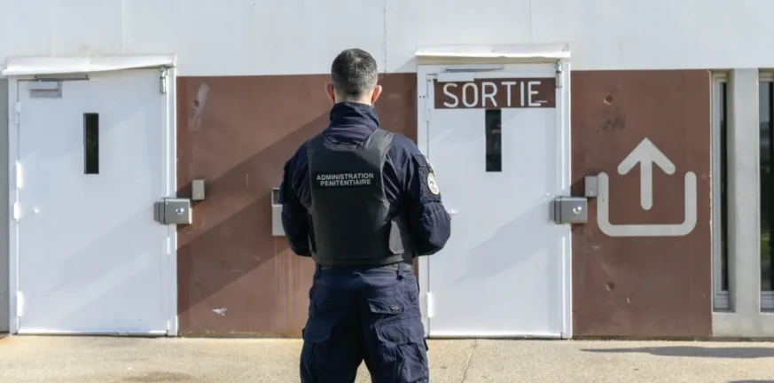 Γαλλία: Συνελήφθη ο κρατούμενος που είχε αποδράσει μέσα σε σάκο με άπλυτα Γαλλία: Συνελήφθη ο κρατούμενος που είχε αποδράσει μέσα σε σάκο με άπλυτα