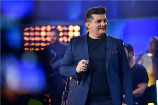 Γιάννης Καψάλης: «Ποτέ δεν αισθάνθηκα άσχημα επειδή τραγουδάω δημοτικά»