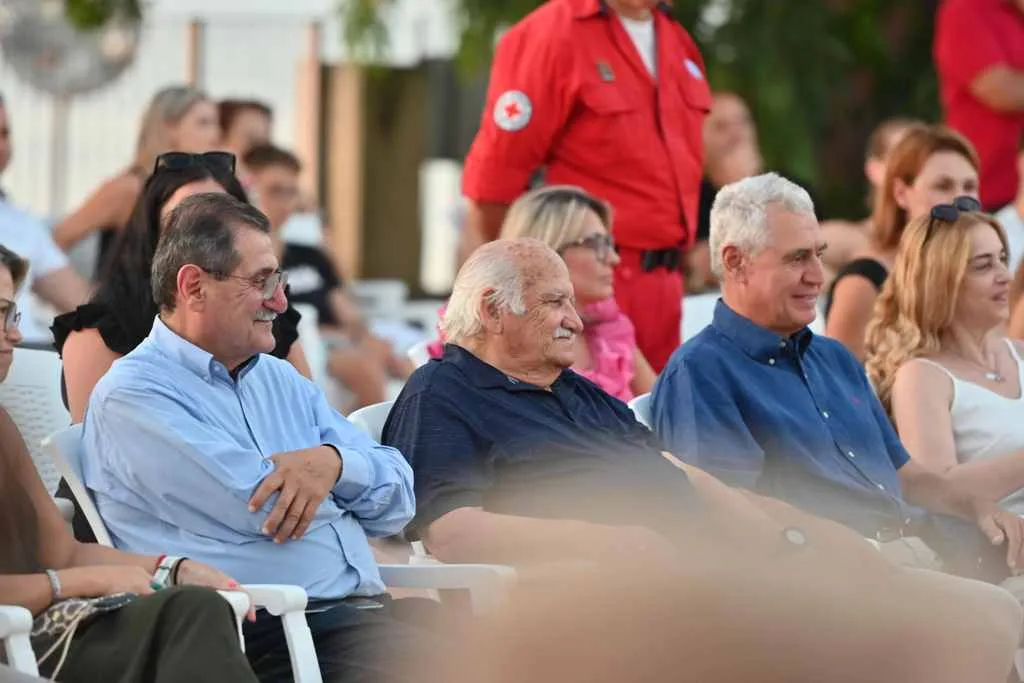 Δύο γιορτές γεμάτες χαμόγελα στις παιδικές κατασκηνώσεις του Δήμου Πατρέων