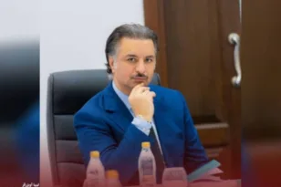 Ο γιος του Χαφτάρ επισκέφθηκε τον πρόεδρο της Ελληνικής Κοινότητας Βεγγάζης – Τι του είπε για το επεισόδιο