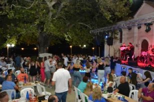 Με άρωμα παράδοσης και σταφίδας: Η καρδιά του Αιγίου χτυπά στο 28ο Φεστιβάλ Σταφίδας