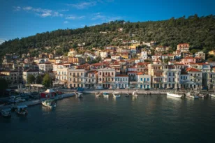 Εκδρομή στο Γύθειο: Η αρχοντική κωμόπολη