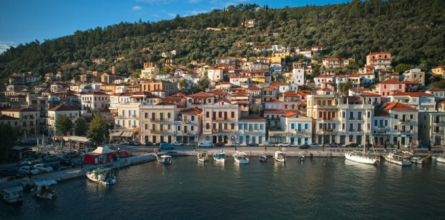 Εκδρομή στο Γύθειο: Η αρχοντική κωμόπολη Εκδρομή στο Γύθειο: Η αρχοντική κωμόπολη