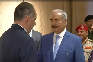 Τι είπαν Γεραπετρίτης – Χαφτάρ για μεταναστευτικό, θαλάσσιες ζώνες