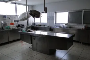 Στα πρόθυρα κατάρρευσης η ιατροδικαστική υπηρεσία Πατρών: Σοροί σε αναμονή