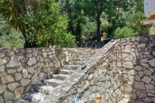Στα Χιονάτα της Κεφαλονιάς κατεβαίνουν τα άλογα του Αίνου ΒΙΝΤΕΟ