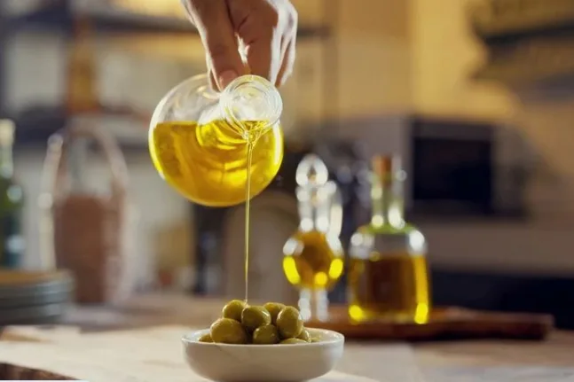 Θα πούμε το λάδι μας... λαδάκι λόγω των δασμών; Αχαιοί παραγωγοί απαντούν