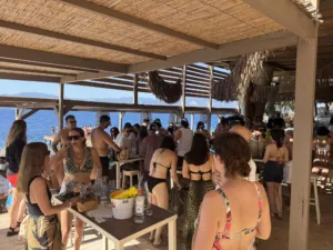 Το «Fplace» υποδέχθηκε το καλοκαίρι με ένα πάρτι γεμάτο ενέργεια! - Φωτογραφίες