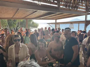 Το «Fplace» υποδέχθηκε το καλοκαίρι με ένα πάρτι γεμάτο ενέργεια! - Φωτογραφίες