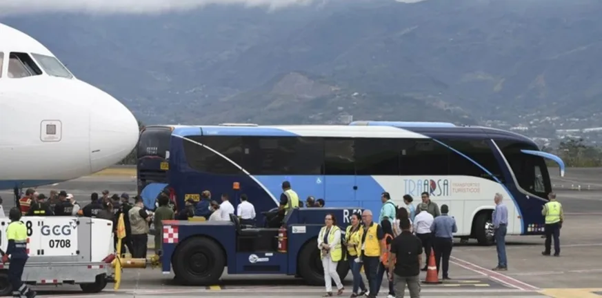 ΗΠΑ: Απελάσεις εξπρές σε «τρίτες» χώρες ακόμη και μέσα σε έξι ώρες ΗΠΑ: Απελάσεις εξπρές σε «τρίτες» χώρες ακόμη και μέσα σε έξι ώρες