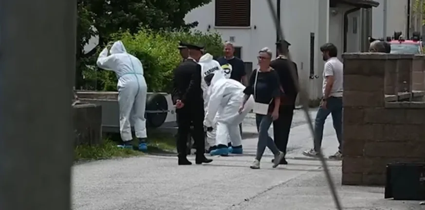 Ιταλία: Φρικιαστική υπόθεση, σκότωσαν, διαμέλισαν και έθαψαν σε ασβέστη 35χρονο! ΦΩΤΟ, ΒΙΝΤΕΟ Ιταλία: Φρικιαστική υπόθεση, σκότωσαν, διαμέλισαν και έθαψαν σε ασβέστη 35χρονο! ΦΩΤΟ, ΒΙΝΤΕΟ