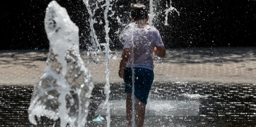 Ο καιρός σήμερα 7/7: Ποιες περιοχές θα «ψηθούν», τα έκτακτα μέτρα για τους εργαζόμενους Ο καιρός σήμερα 7/7: Ποιες περιοχές θα «ψηθούν», τα έκτακτα μέτρα για τους εργαζόμενους