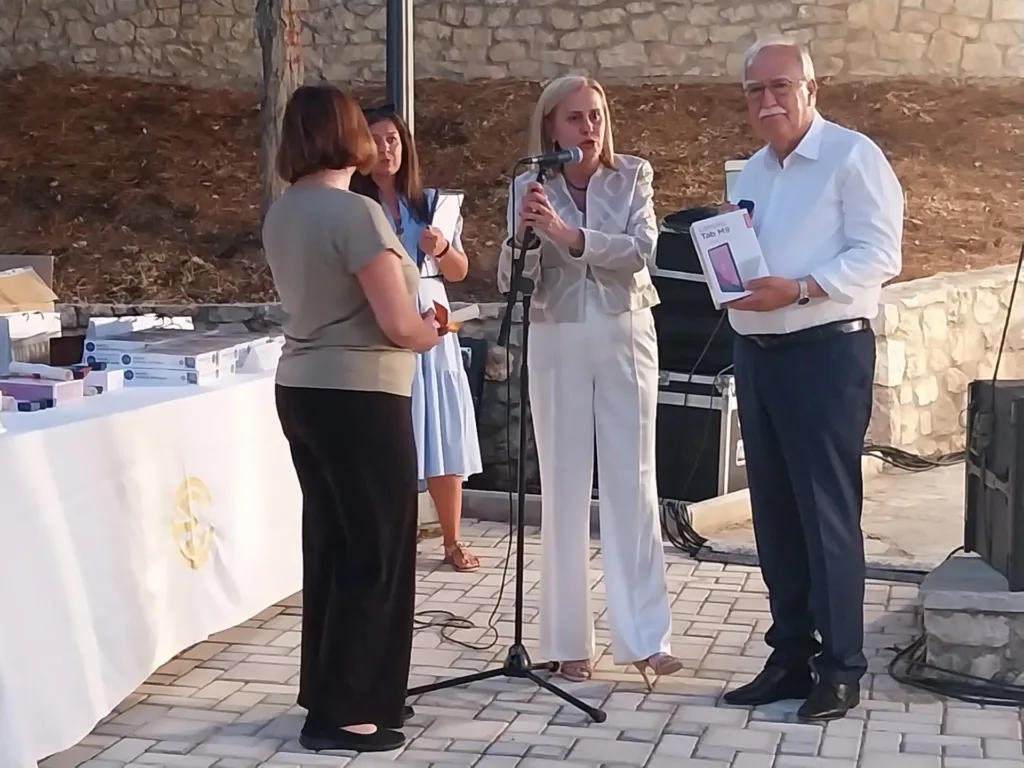 Ο Δήμος Καλαβρύτων και η ΕΣΗΕΑ τίμησαν τη μνήμη του αγωνιστή της Αντίστασης και δημοσιογράφου Ηρακλή Πετιμεζά
