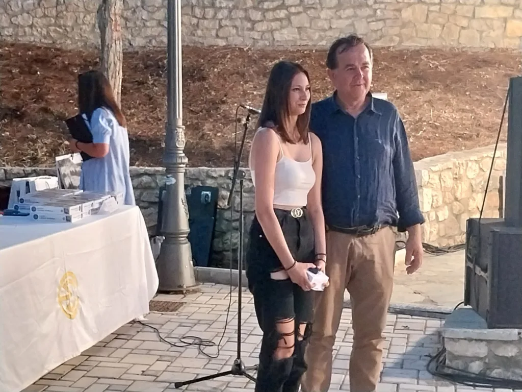 Ο Δήμος Καλαβρύτων και η ΕΣΗΕΑ τίμησαν τη μνήμη του αγωνιστή της Αντίστασης και δημοσιογράφου Ηρακλή Πετιμεζά