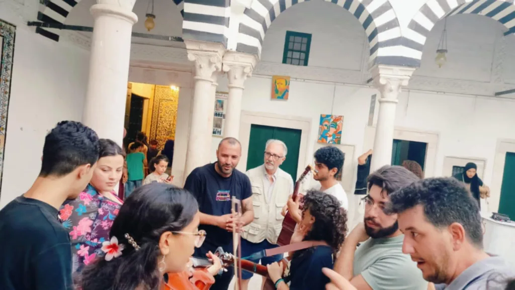 Ο Καραγκιόζης από την Πάτρα «μάγεψε» την Τυνησία: Όταν το Θέατρο Σκιών συνάντησε τη μουσική του Game of Thrones ΦΩΤΟ-ΒΙΝΤΕΟ