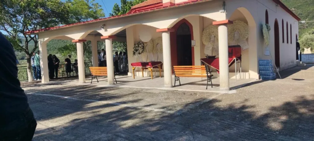 Μοίραζαν κουφέτα στην κηδεία του 21χρονου παλικαριού, ΒΙΝΤΕΟ, ΦΩΤΟ