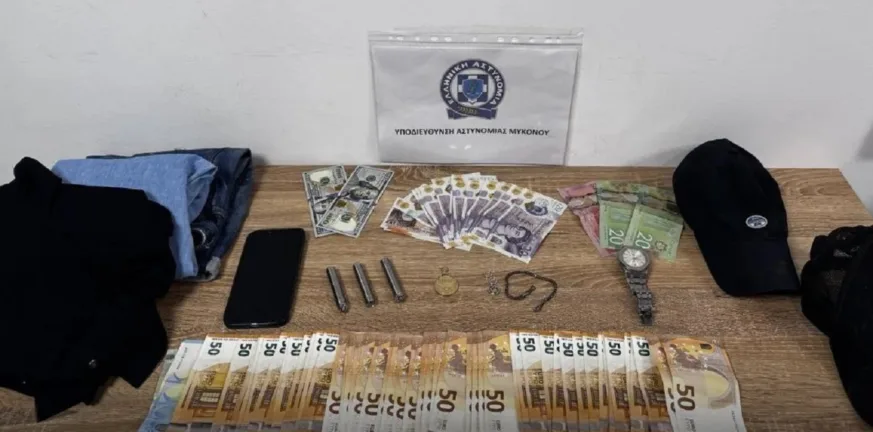 Τέλος στη δράση του «διαρρήκτη της Μυκόνου» – Συνελήφθη με λεία 70.000 ευρώ Τέλος στη δράση του «διαρρήκτη της Μυκόνου» – Συνελήφθη με λεία 70.000 ευρώ