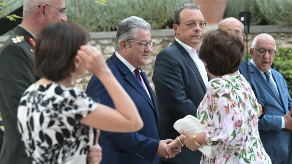 51η Επέτειος για την αποκατάσταση της Δημοκρατίας: Οι προσκεκλημένοι και οι ατάκες «φωτιά», ΦΩΤΟ, ΒΙΝΤΕΟ