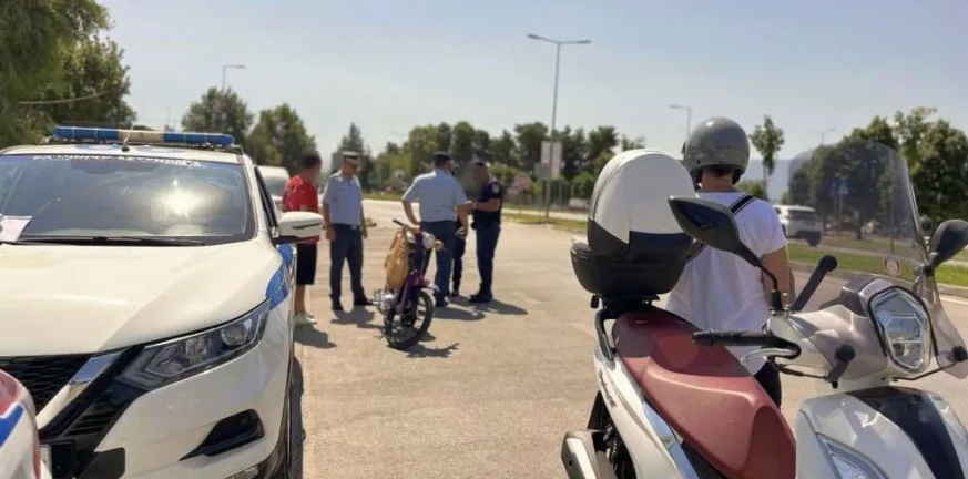 Μέτρα της Τροχαίας στους δρόμους της Πάτρας: Θεαματική η χρήση κράνους Μέτρα της Τροχαίας στους δρόμους της Πάτρας: Θεαματική η χρήση κράνους