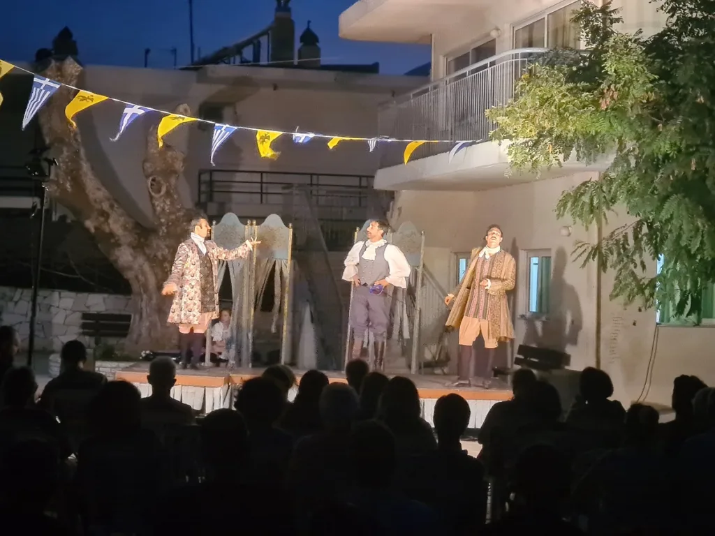 Το Άρμα Θέσπιδος ταξιδεύει ξανά: Η «Λοκαντιέρα» του ΔΗΠΕΘΕ Πάτρας συγκινεί τη Δυτική Ελλάδα
