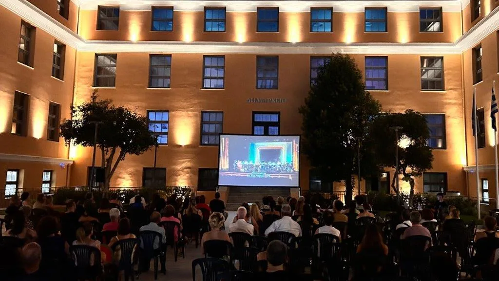 Μια ταινία-ύμνος στη συμπερίληψη: Η «Λώξη» συγκίνησε το κοινό στο Δημαρχείο Πατρών