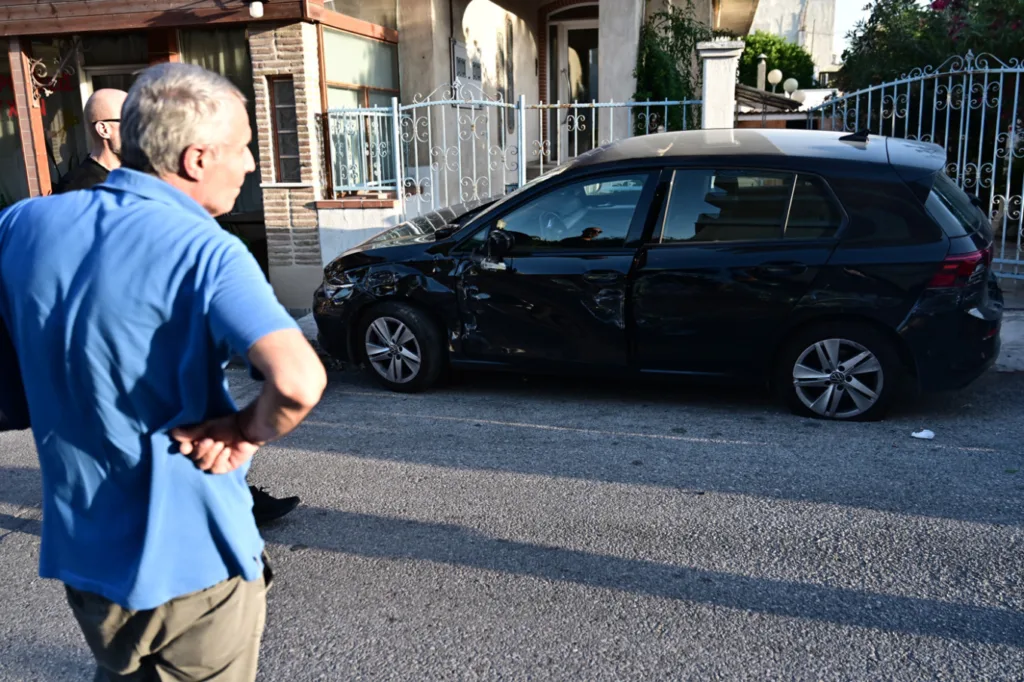Μενίδι: Λεωφορείο...μπήκε σε ψητοπωλείο! ΦΩΤΟ