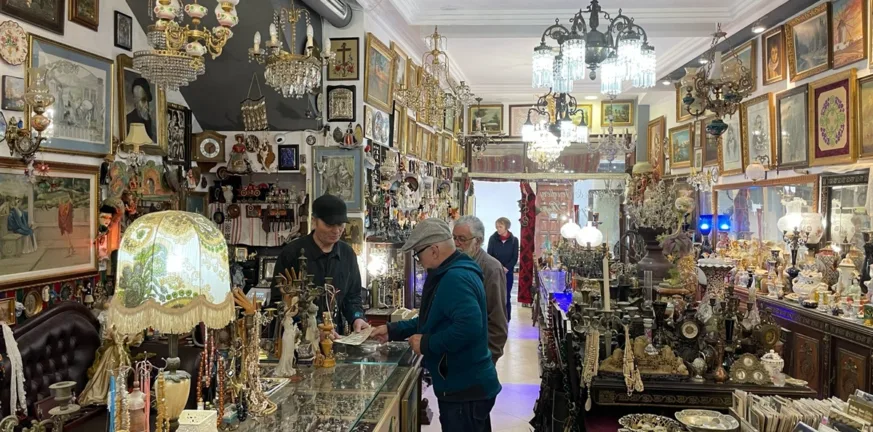Πλέον ένας στους δύο Έλληνες στρέφεται σε μεταχειρισμένα ή επιδιορθωμένα προϊόντα Πλέον ένας στους δύο Έλληνες στρέφεται σε μεταχειρισμένα ή επιδιορθωμένα προϊόντα
