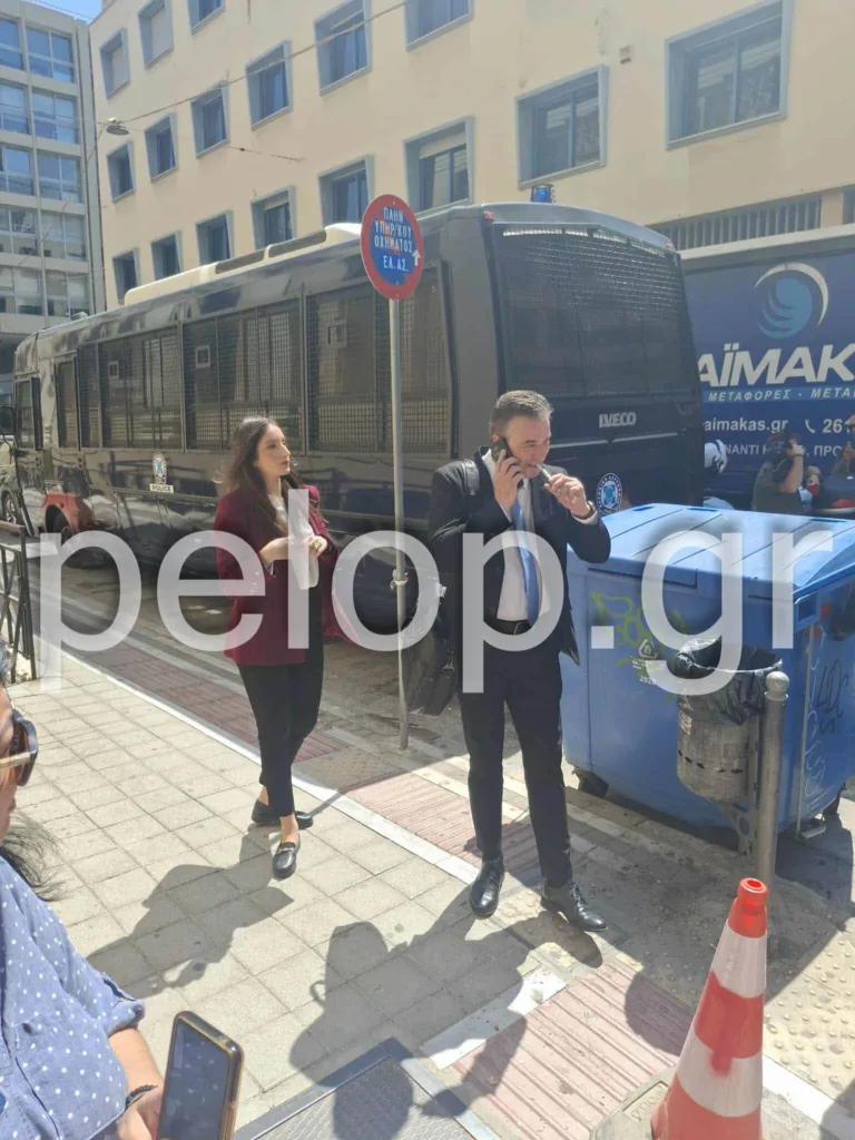 Πάτρα: Ενώπιον του ανακριτή σήμερα η Ειρήνη Μουρτζούκου - «Αστακός» το Δικαστικό Μέγαρο ΦΩΤΟ-ΒΙΝΤΕΟ