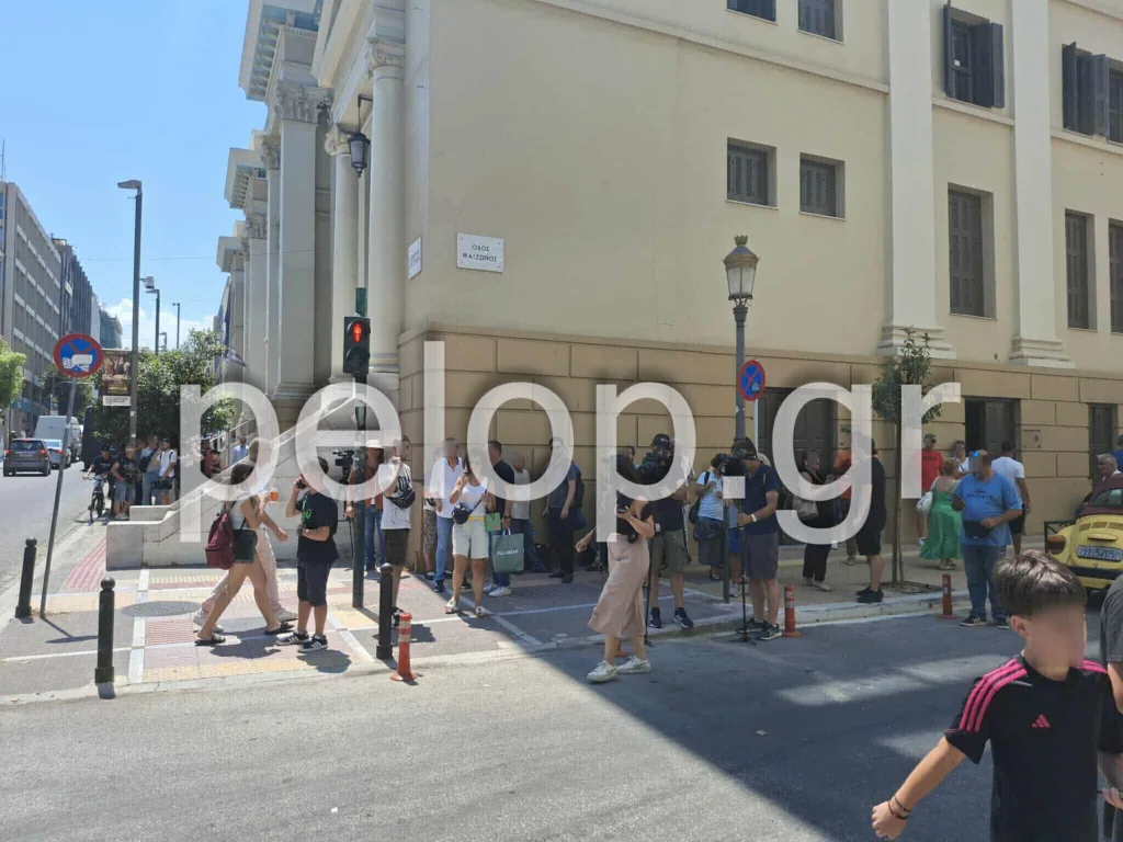Πάτρα: Ενώπιον του ανακριτή σήμερα η Ειρήνη Μουρτζούκου - «Αστακός» το Δικαστικό Μέγαρο ΦΩΤΟ-ΒΙΝΤΕΟ