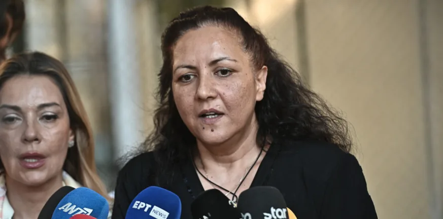 «Θα πάω στο μνήμα της να της πάρω γλυκά, να της πω τα νέα. Είμαι σίγουρη 100% ότι σήμερα θα έρθει στον ύπνο μου και θα τα πούμε» συγκλονίζει η μητέρα της Κυριακής Γρίβα ΦΩΤΟ, ΒΙΝΤΕΟ