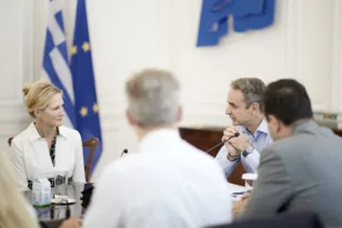 Η Meta στηρίζει την ελληνική πρόταση Μητσοτάκη για την ψηφιακή ενηλικίωση στην ΕΕ