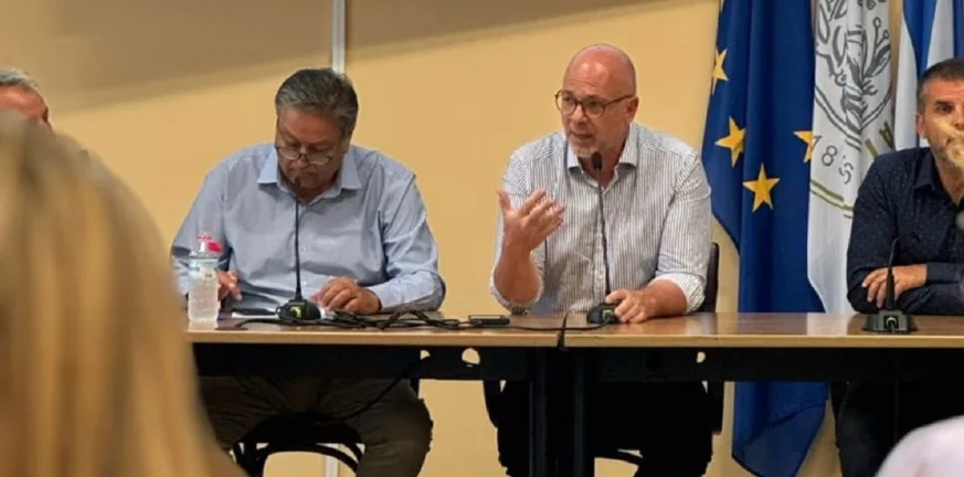 Τ. Παπαδόπουλος: «Με πράξεις στηρίζουμε τις τοπικές επιχειρήσεις και μέσω του ψηφιακού μετασχηματισμού» Τ. Παπαδόπουλος: «Με πράξεις στηρίζουμε τις τοπικές επιχειρήσεις και μέσω του ψηφιακού μετασχηματισμού»