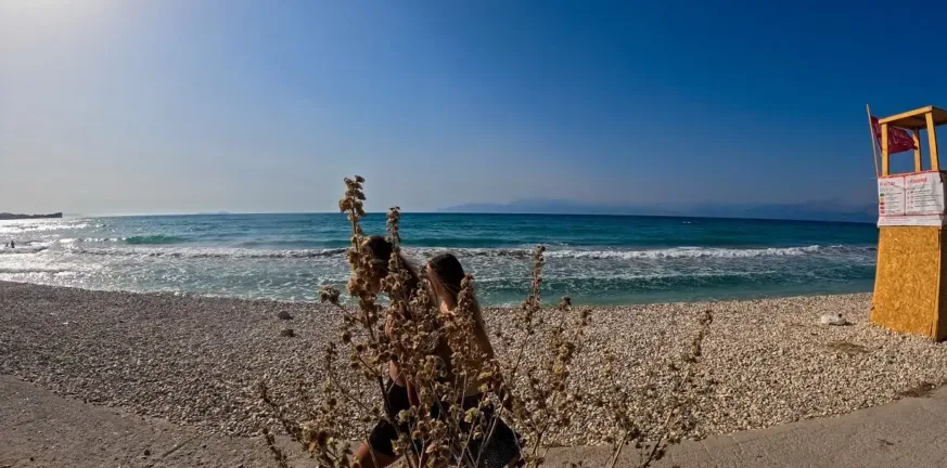 Σοκάρει το βίντεο από το Παλαιό Φάληρο: Το 3χρονο κορίτσι με γυναίκα πριν τον τραγικό του θάνατο Σοκάρει το βίντεο από το Παλαιό Φάληρο: Το 3χρονο κορίτσι με γυναίκα πριν τον τραγικό του θάνατο
