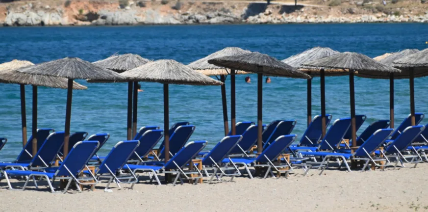 Πάνω απο 3.000 καταγγελίες για αυθαιρεσίες στις παραλίες, πόσες μετρά η Αχαΐα